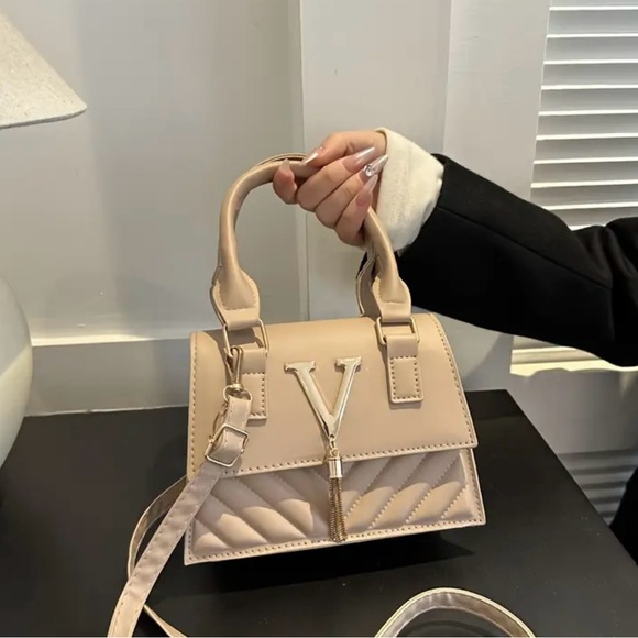 Elegant Unbranded Crossbody Bags w Gold Accents in Black, Rose, Khaki, White NIP - Picture 8 of 15